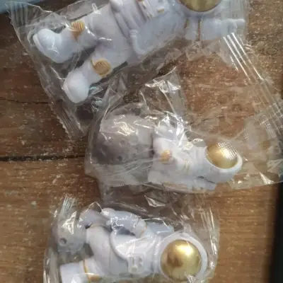 Astronaut Spaceman Statue Ornament Home Office Desktop Figurine Decors Set of 3 - Golden