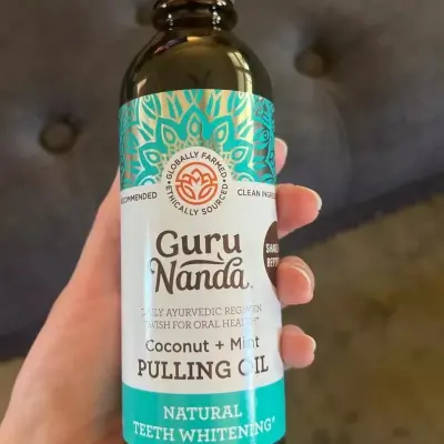 Guru Nanda Coconut & Mint Teeth Whitening Oil with Tongue Scraper 237ml